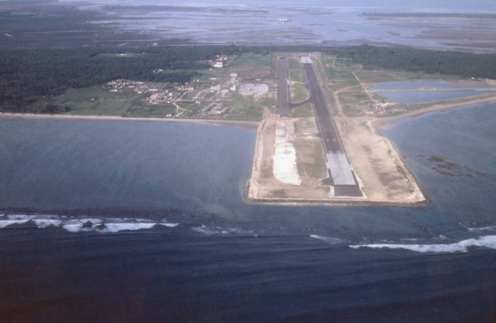 Paras - Bali International Airport Ngurah Rai - Tuban Airport 05