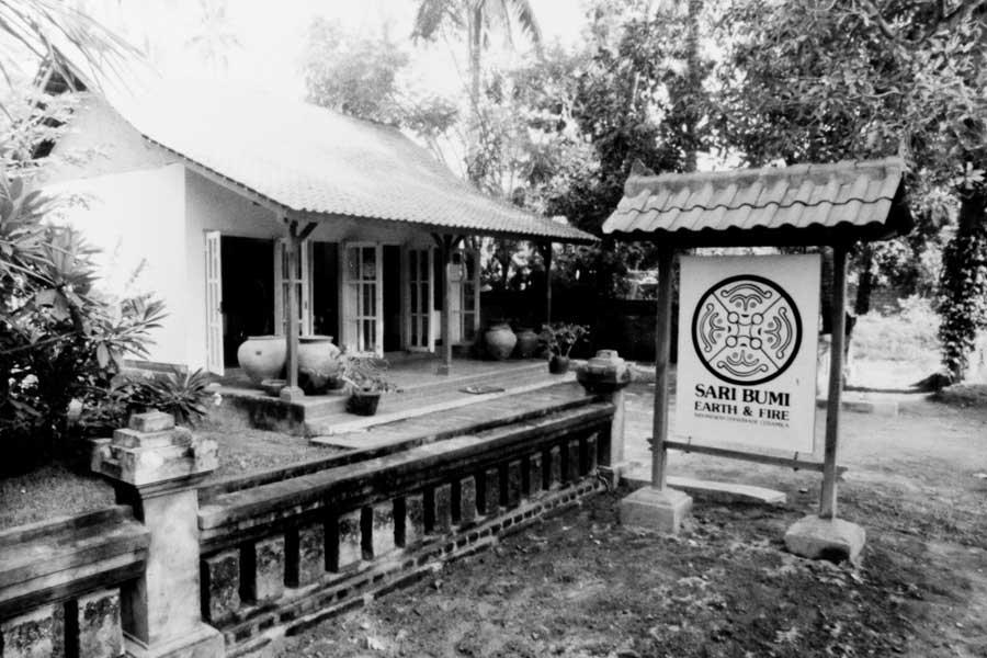 Jenggala Ceramic - 1986 - 00